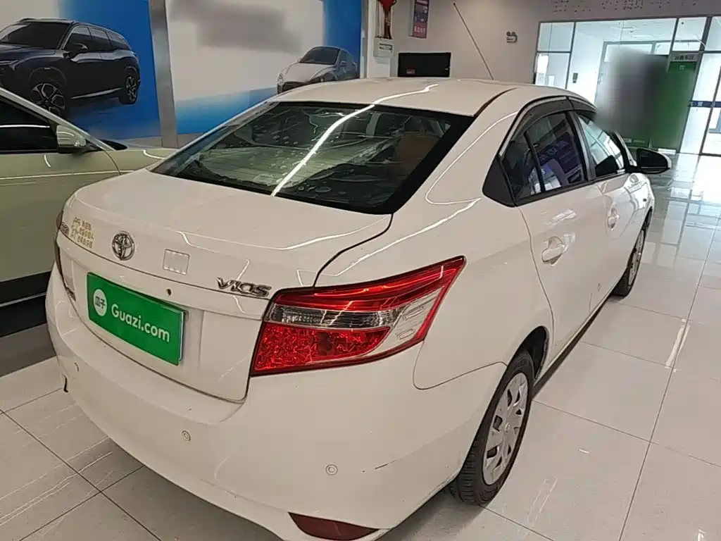 Toyota Vios 2015 — фото 7