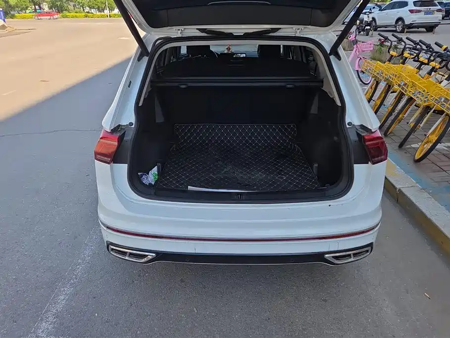 Volkswagen Tiguan L 2024
