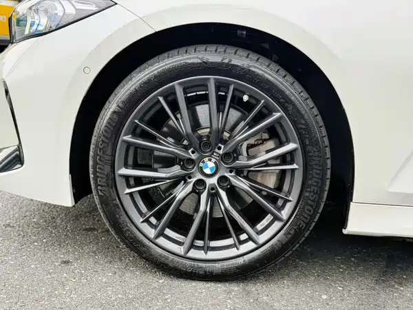 BMW 3 Series 2023