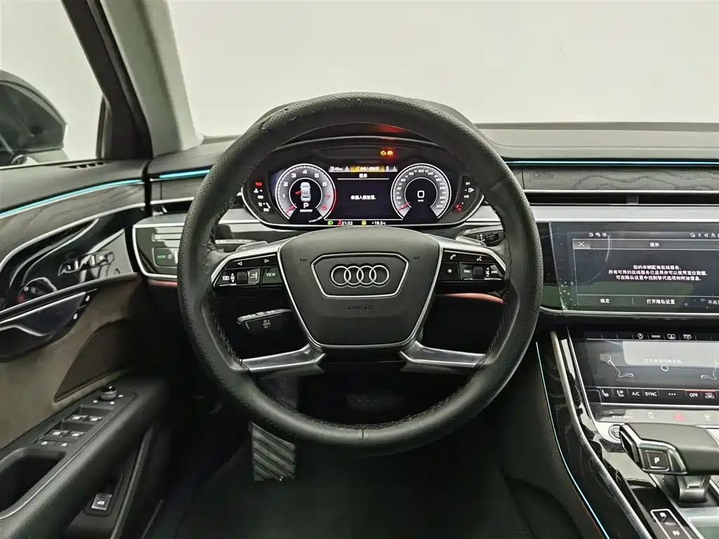 Audi A8 2022 — фото 11
