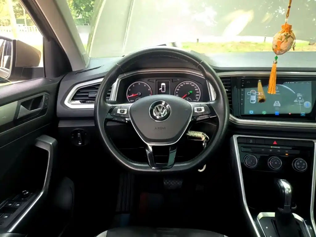 Volkswagen T-Roc 2019 — фото 11