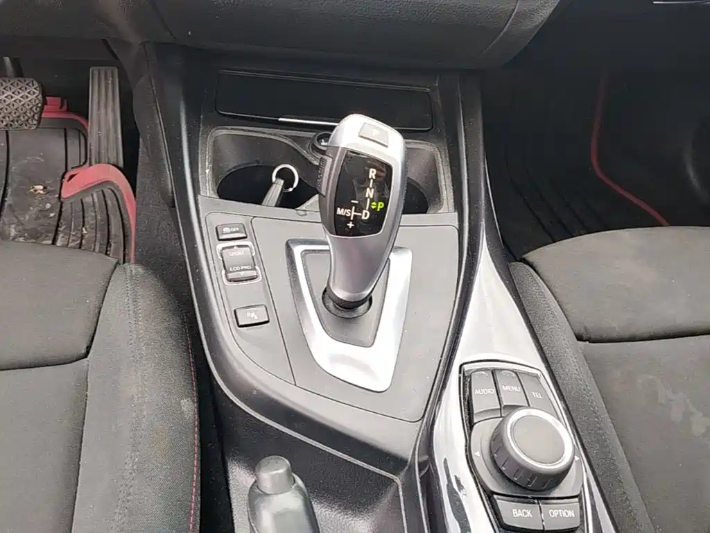 BMW 1 Series 2015 — фото 10