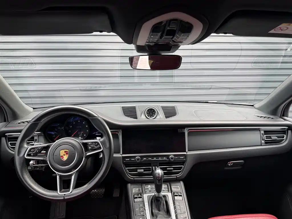 Porsche Macan 2021 — фото 9
