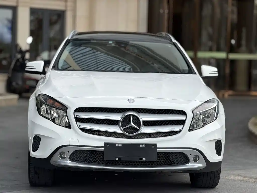 Mercedes-Benz GLA 2016