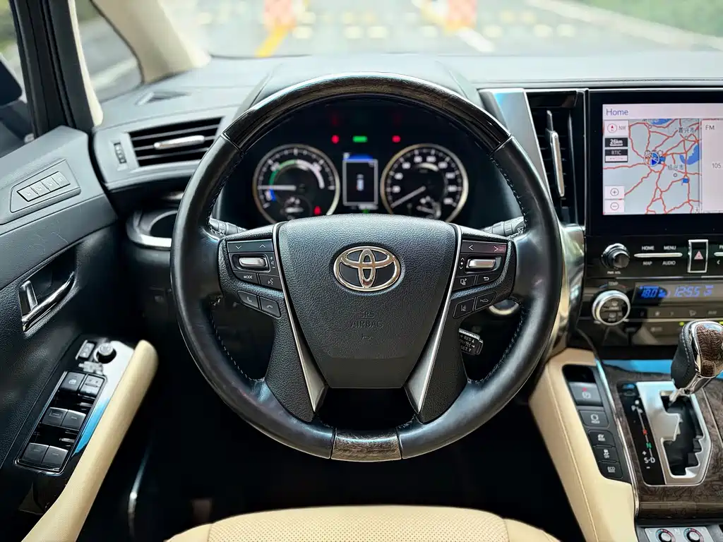 Toyota Alphard 2021 — фото 7