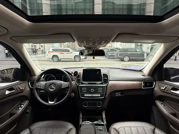 Mercedes-Benz GLE 2017