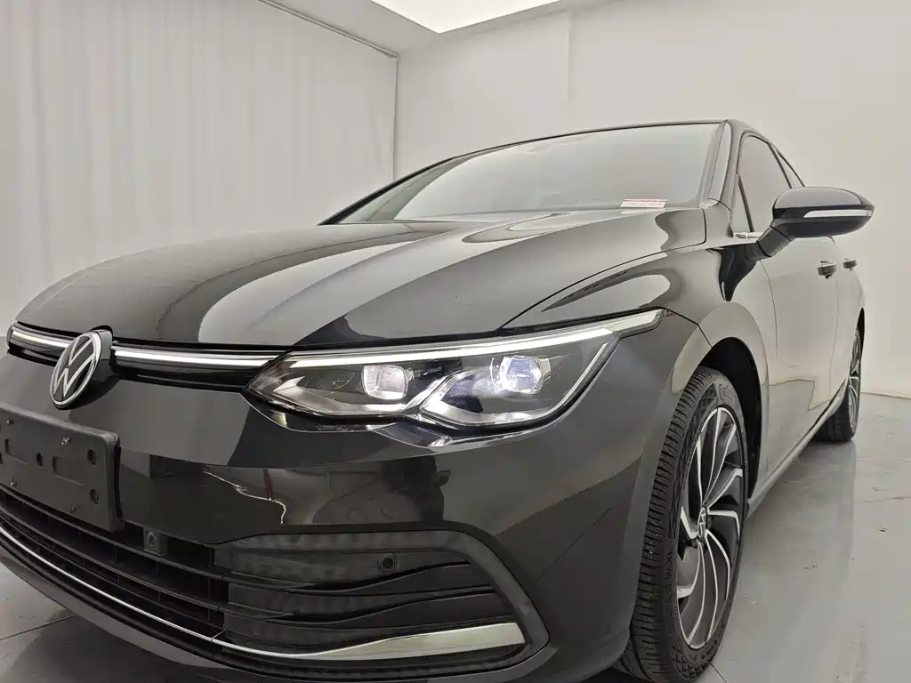 Volkswagen Golf 2021