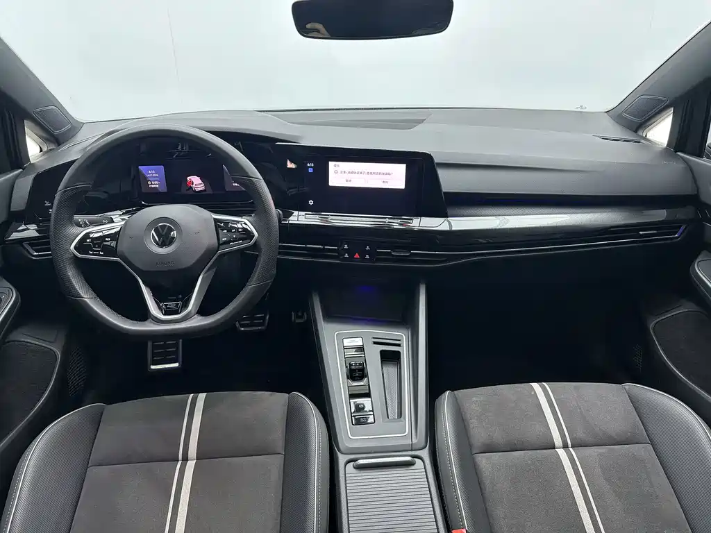 Volkswagen Golf 2023