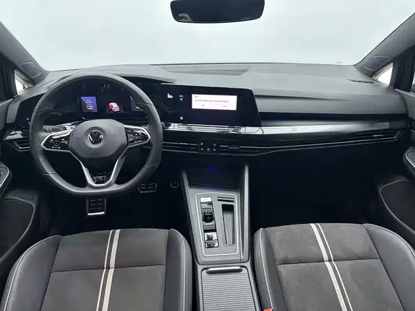 Volkswagen Golf 2023