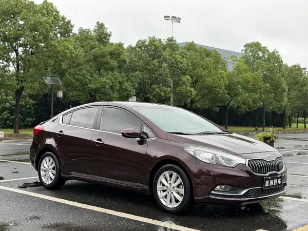 Kia K3 2013