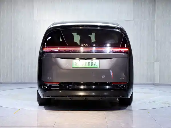 Li Auto MEGA 2024