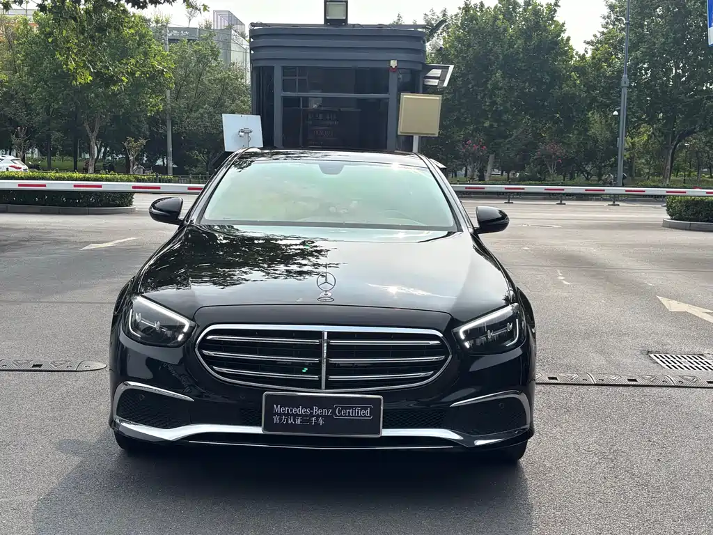 Mercedes-Benz E-Class 2022