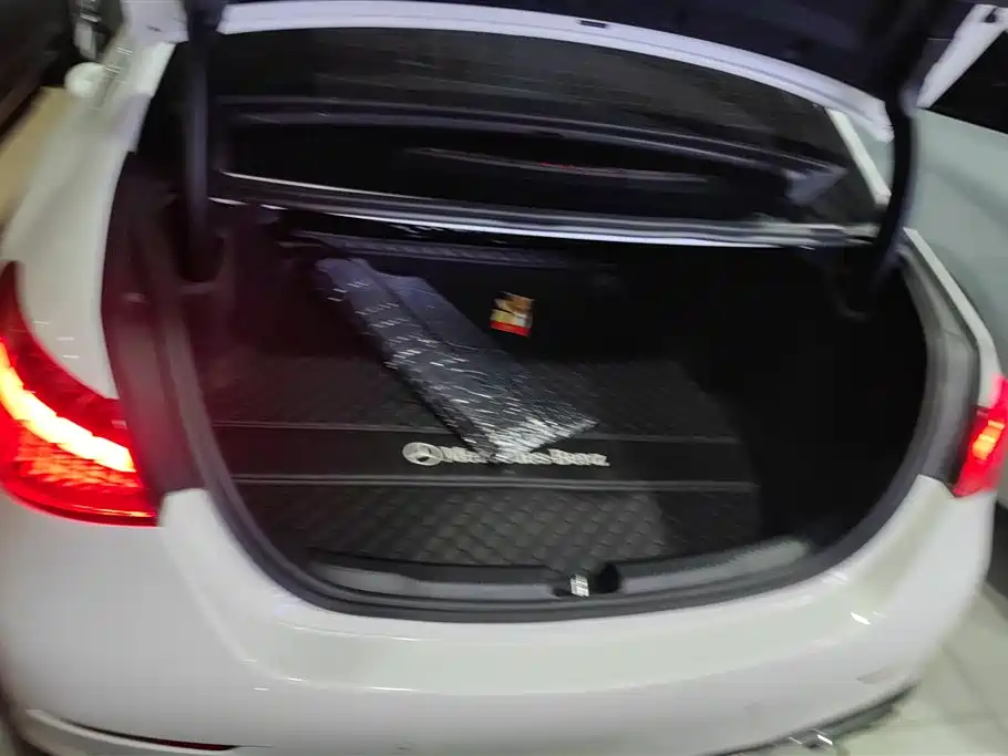 Mercedes-Benz C-Class 2023