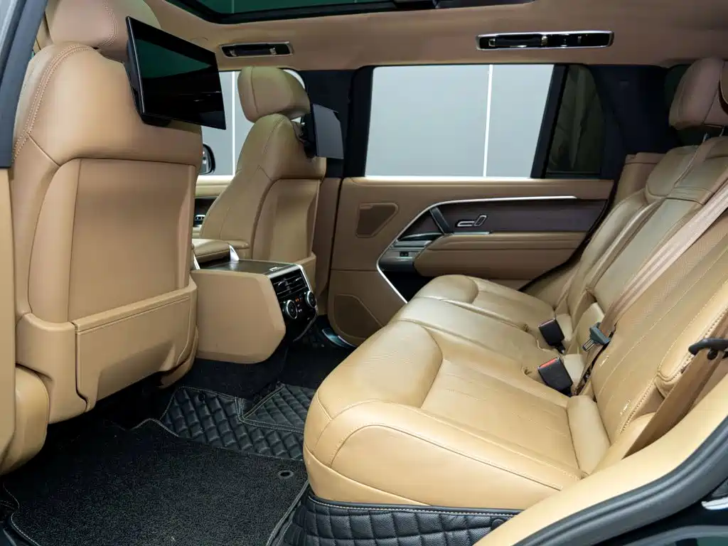 Land Rover Range Rover 2022 — фото 11