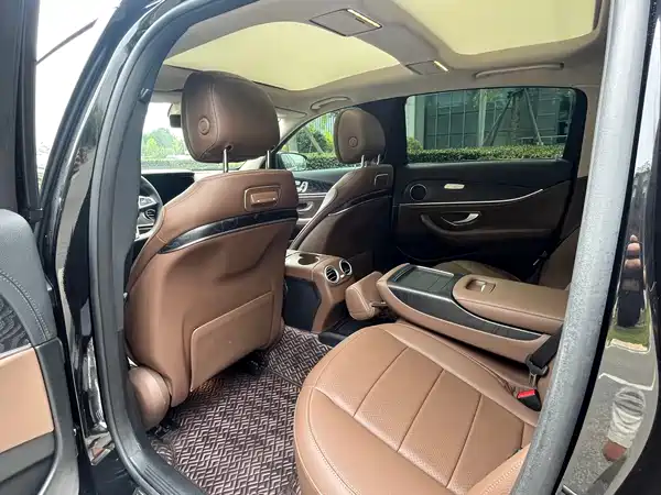Mercedes-Benz E-Class 2018