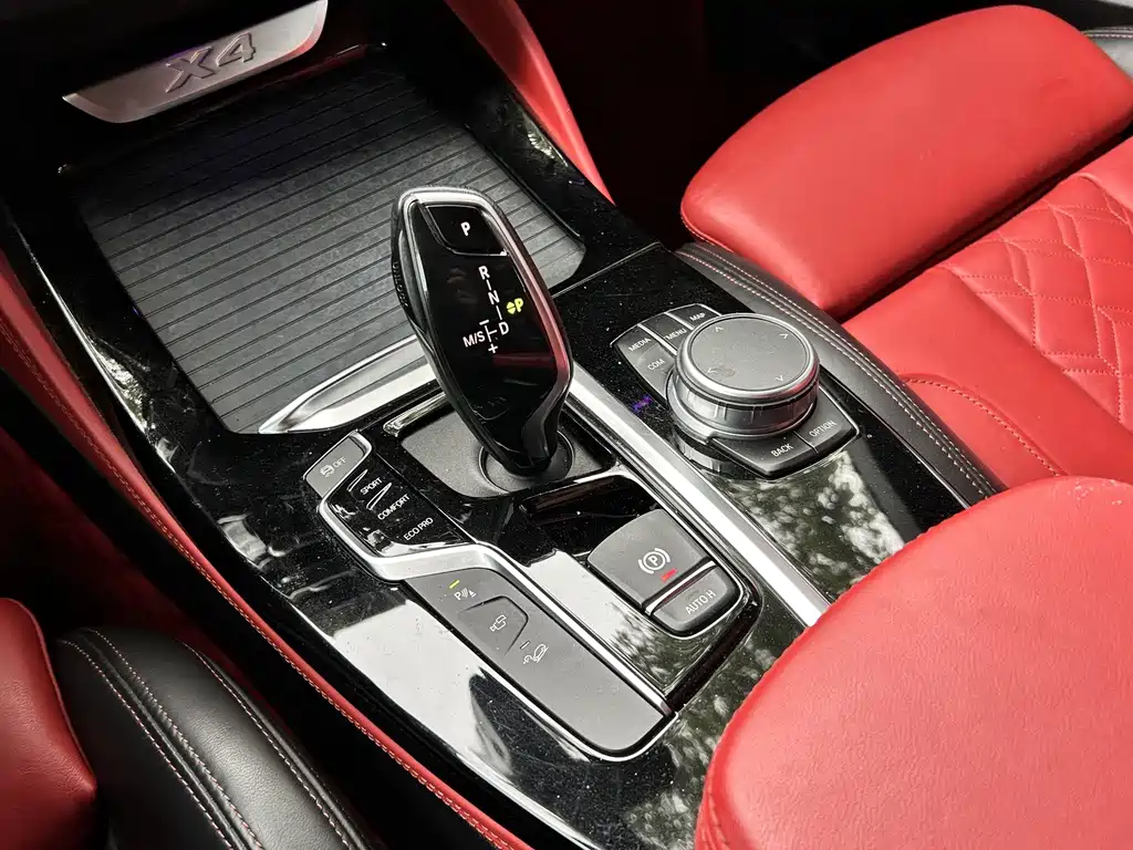 BMW X4 2021 — фото 11
