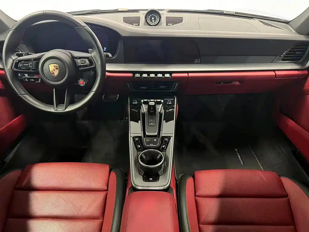 Porsche 911 2025 — фото 11
