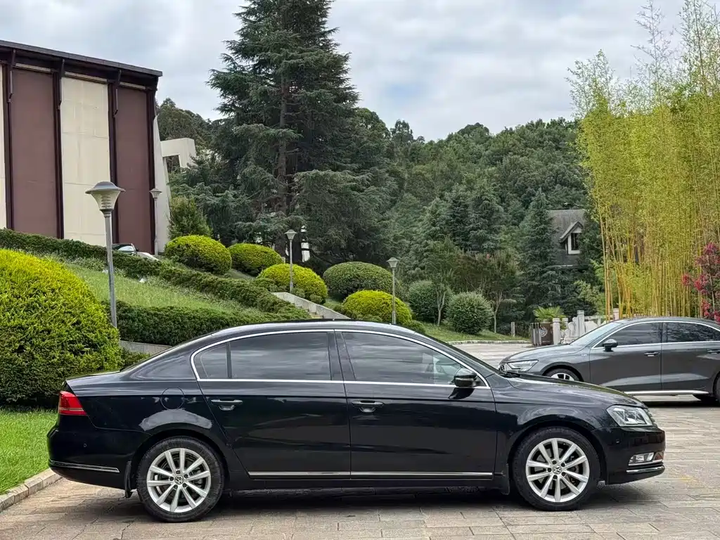 Volkswagen Magotan 2012