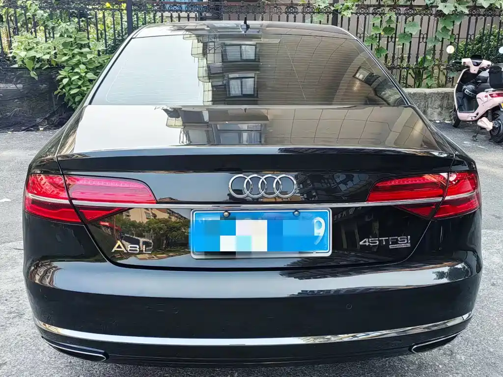 Audi A8 2016 — фото 4