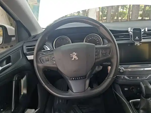 Peugeot 408 2018