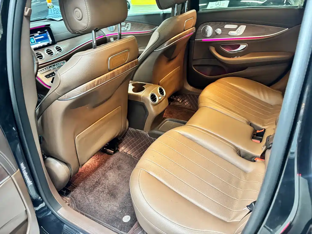 Mercedes-Benz E-Class 2020 — фото 6