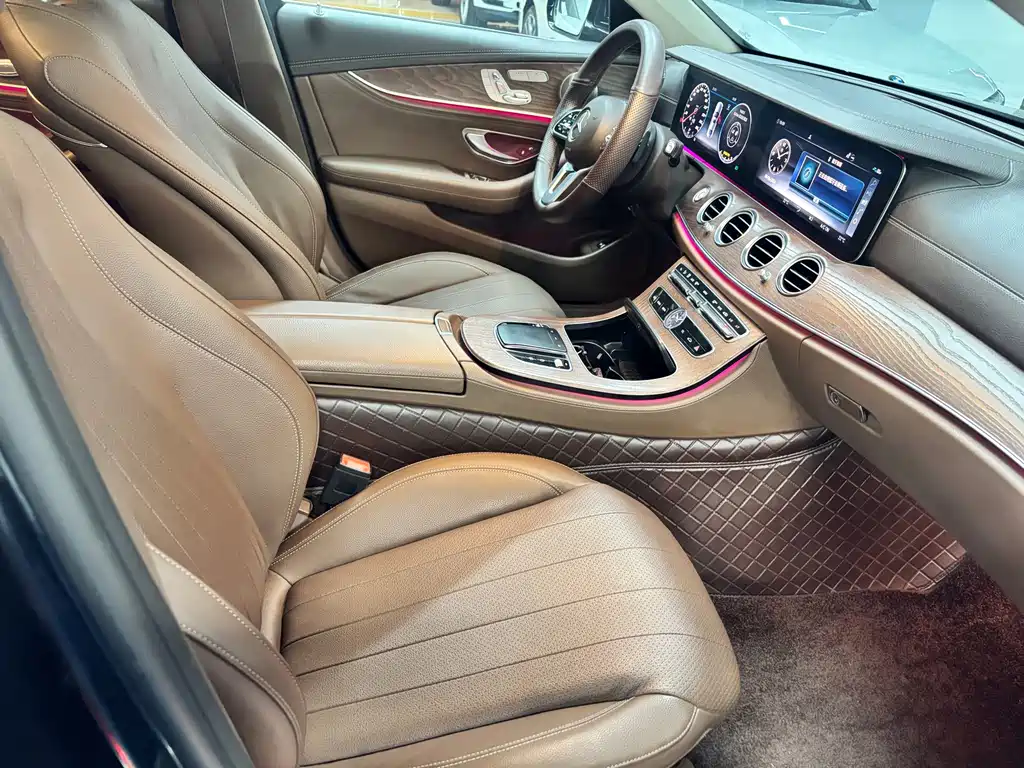 Mercedes-Benz E-Class 2020 — фото 13