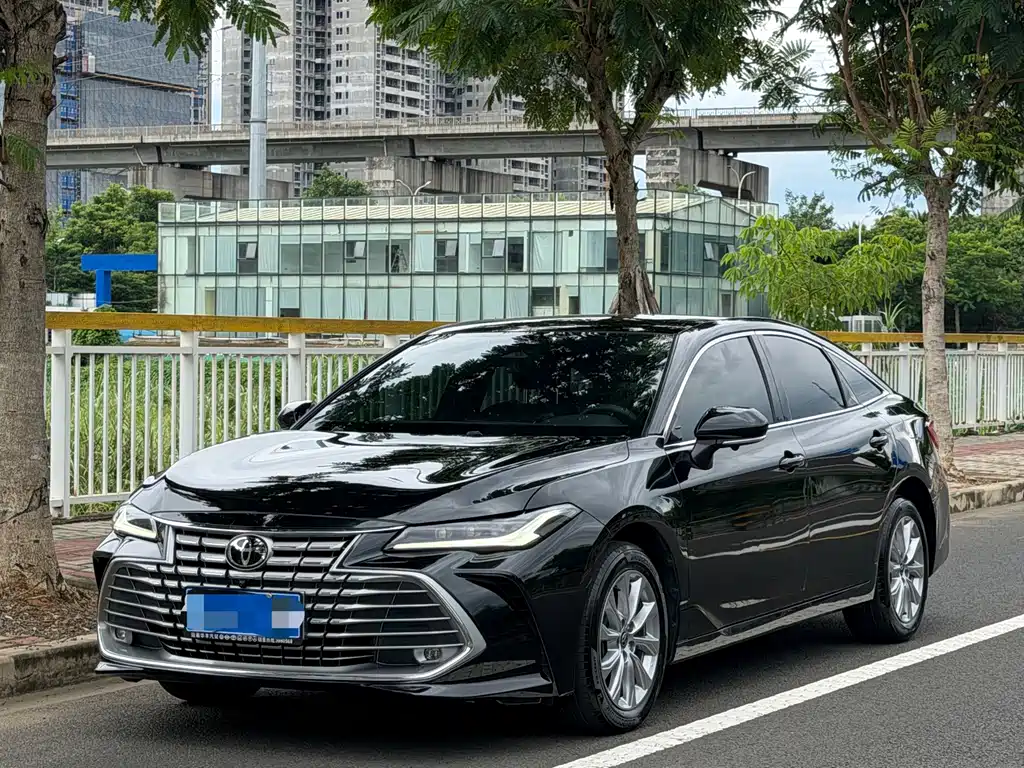 Toyota Avalon 2025