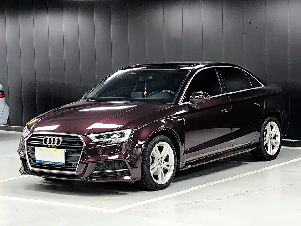 Audi A3 2019 — фото 1