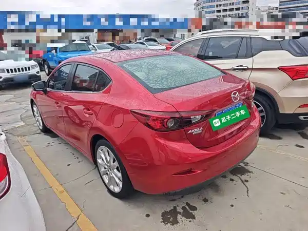 Mazda 3 Axela 2015