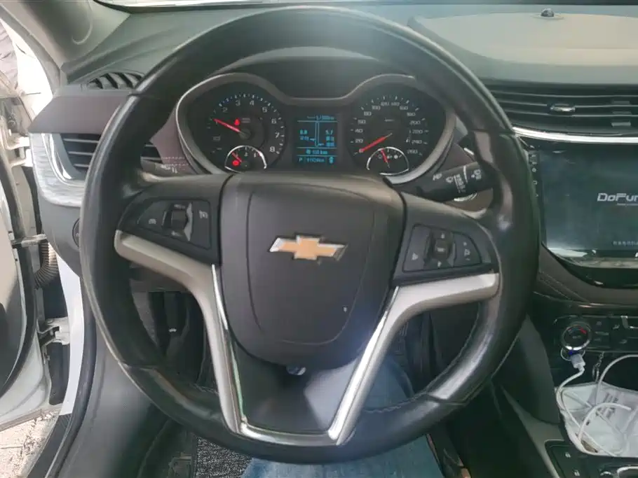 Chevrolet Malibu 2017 — фото 15