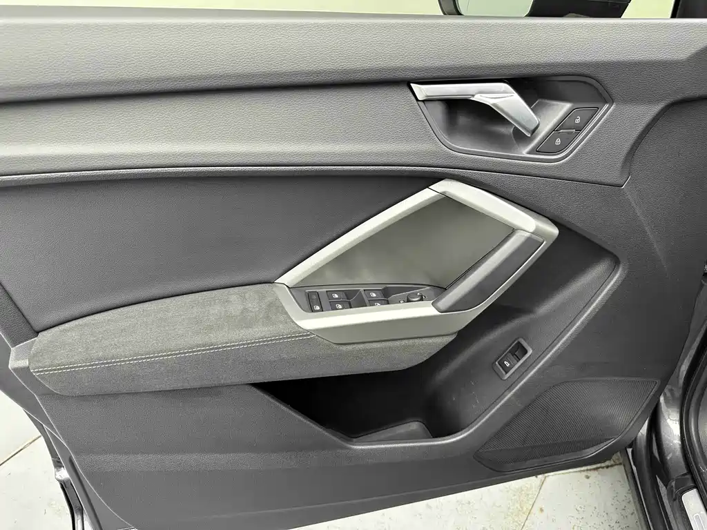 Audi Q3 2022 — фото 10
