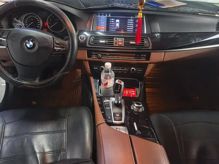 BMW 5 Series 2014 — фото 12