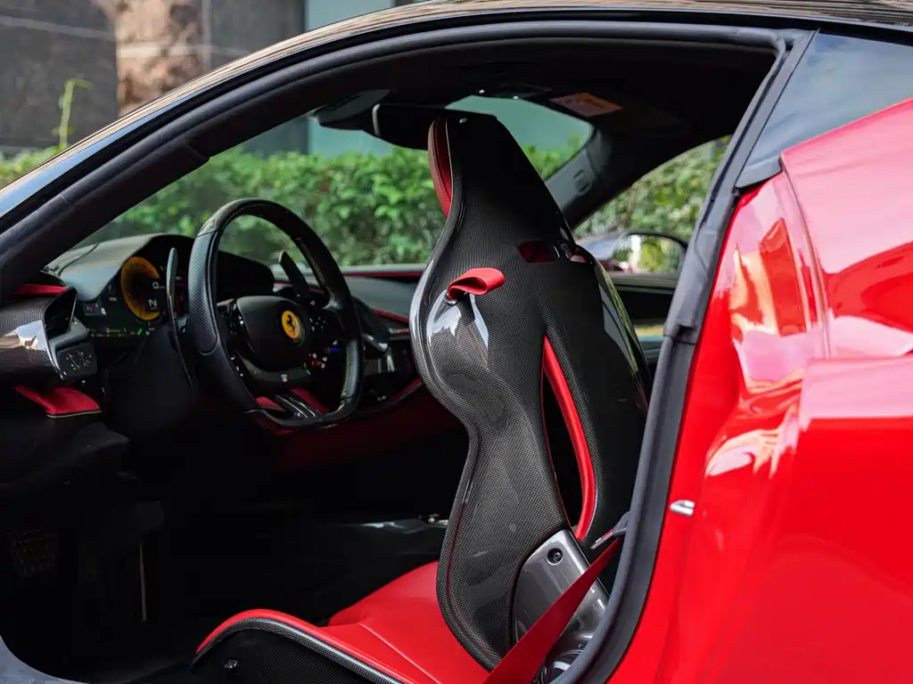 Ferrari SF90 2021 — фото 17