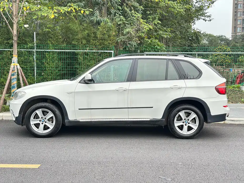 BMW X5 2011 — фото 24