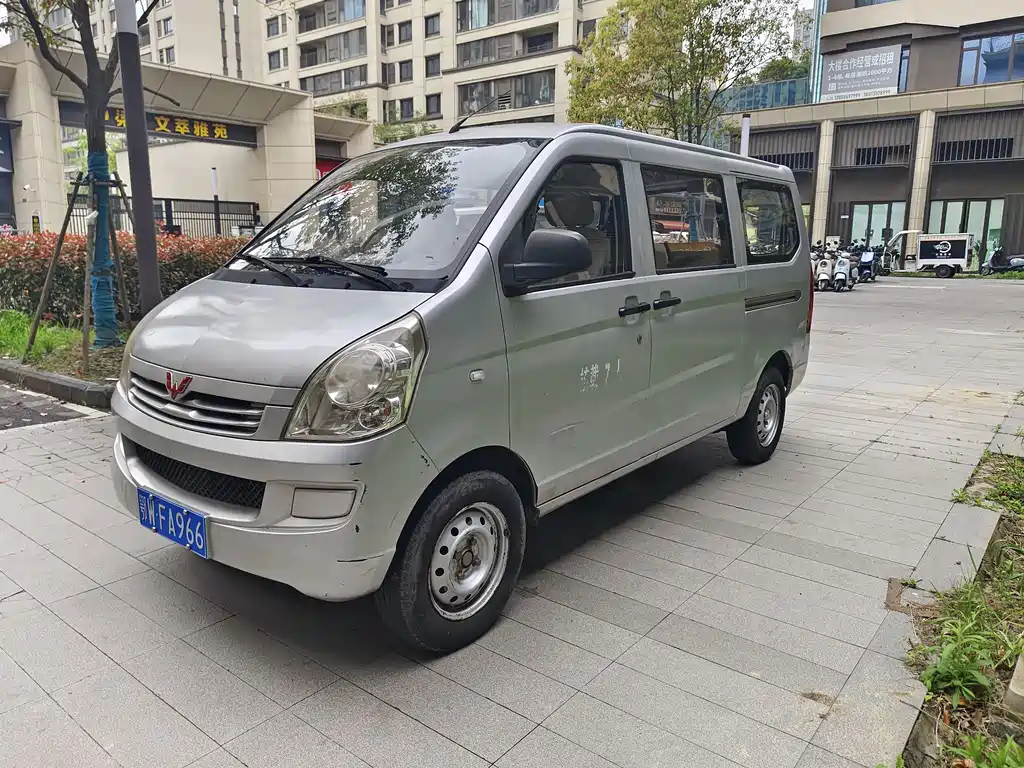 Wuling Rongguang 2017 — фото 2