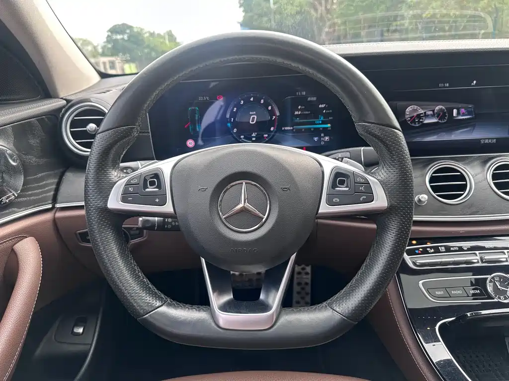 Mercedes-Benz E-Class 2017 — фото 6
