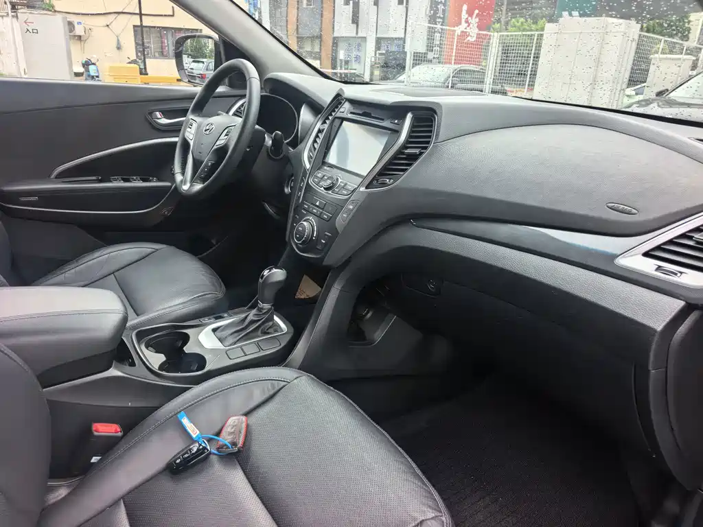 Hyundai Santa Fe 2015 — фото 15