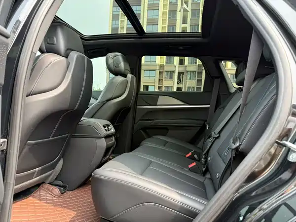 Cadillac XT5 2025