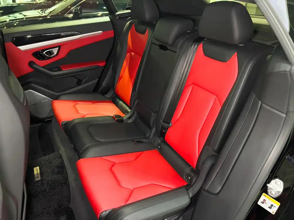 Lamborghini Urus 2019 — фото 20