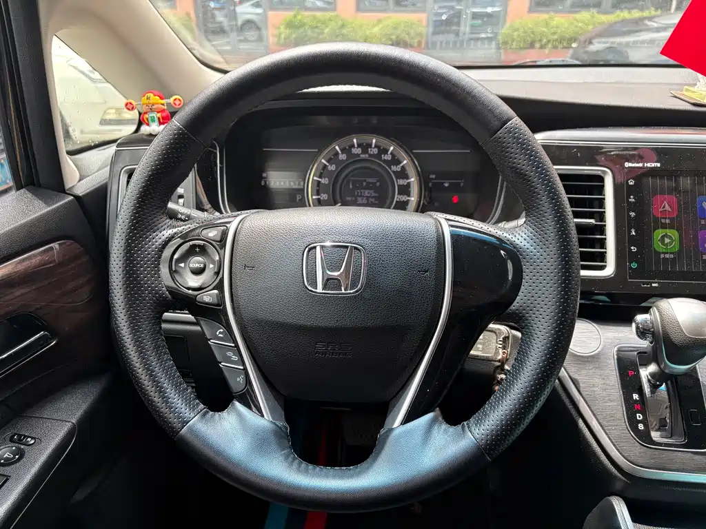Honda Elysion 2016 — фото 10
