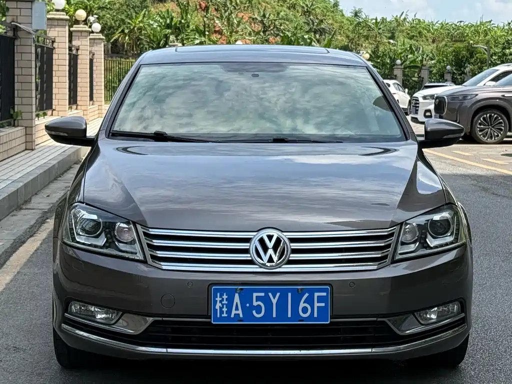 Volkswagen Magotan 2013