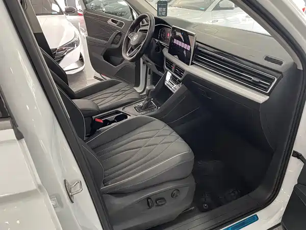 Volkswagen Tiguan L 2022