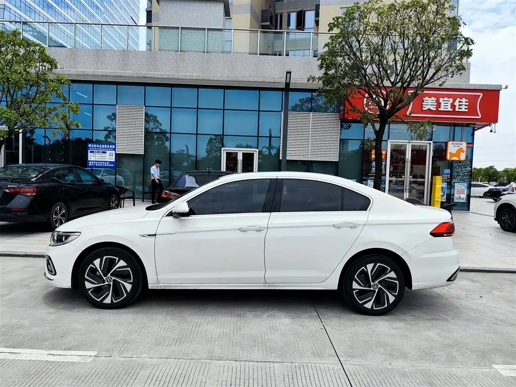 Volkswagen Bora 2024