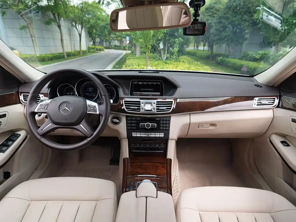 Mercedes-Benz E-Class 2014