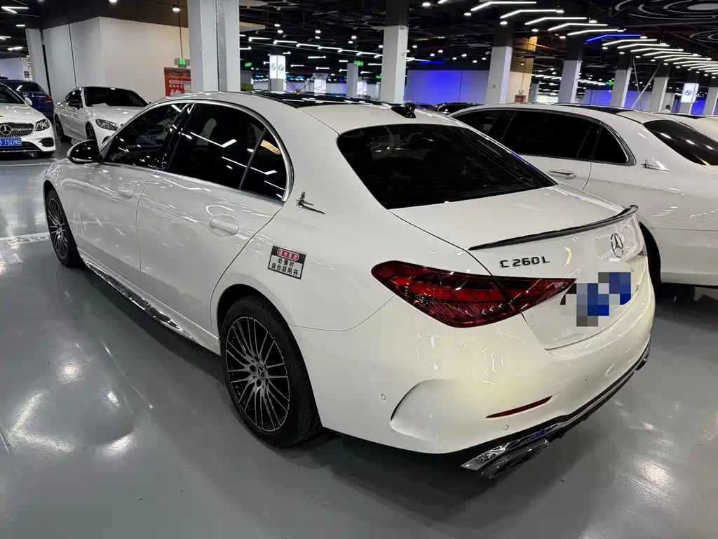 Mercedes-Benz C-Class 2024 — фото 18