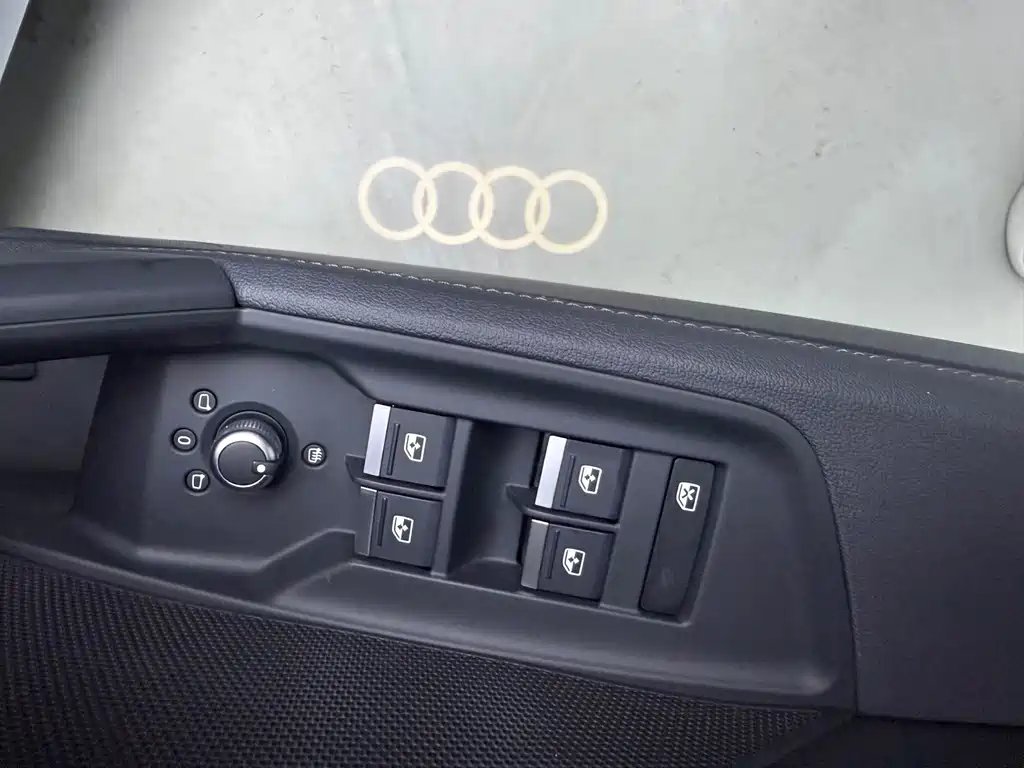 Audi A3 2023 — фото 11