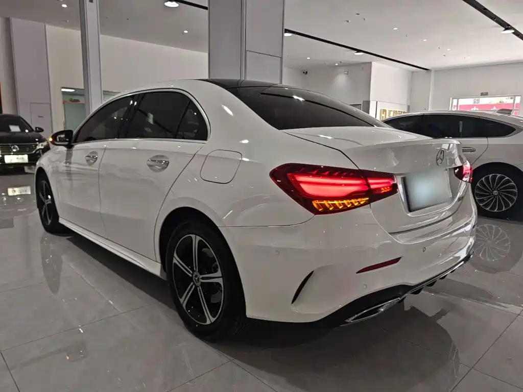 Mercedes-Benz A-Class 2024 — фото 23