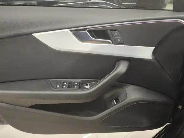 Audi A4L 2021