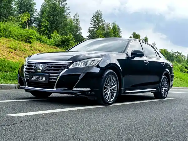 Toyota Crown 2017