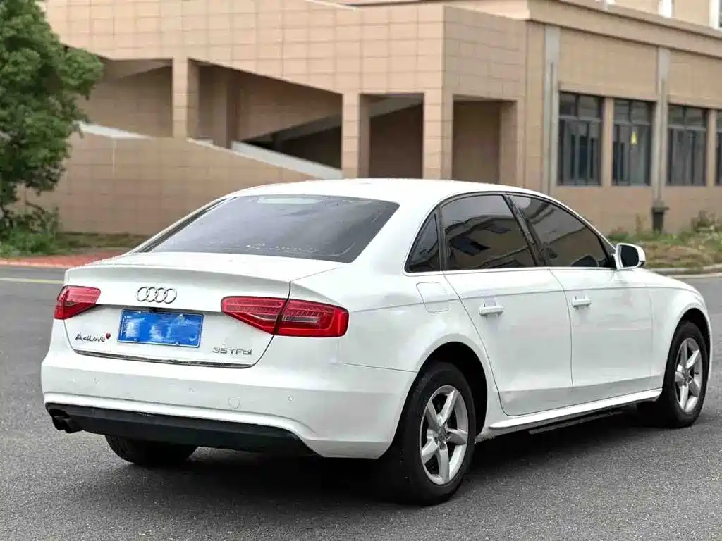 Audi A4L 2013